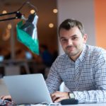 COVID-19 e Desenvolvimento de Estrutura na Web para Negócios Home Office